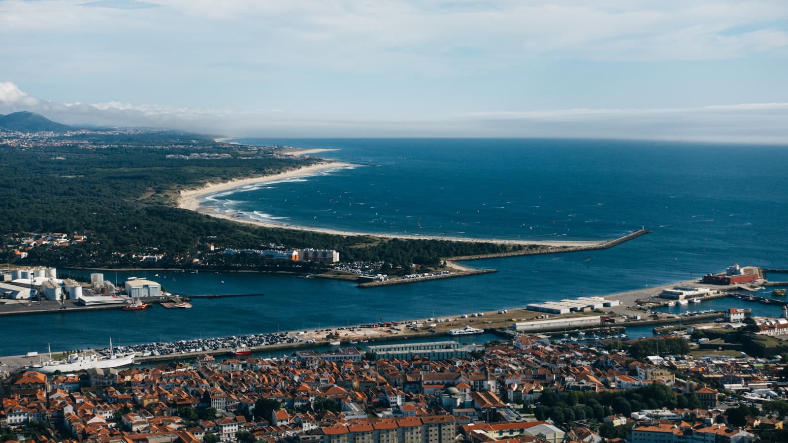 Viana do Castelo — An aerial view of a city and a body of water