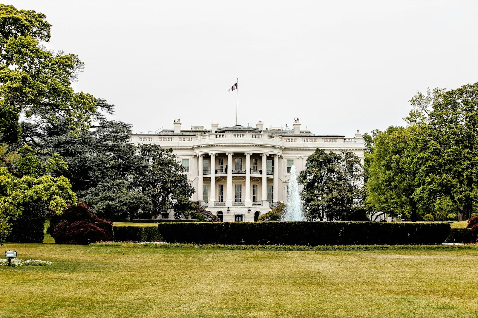 Washington — architectural photography of white house