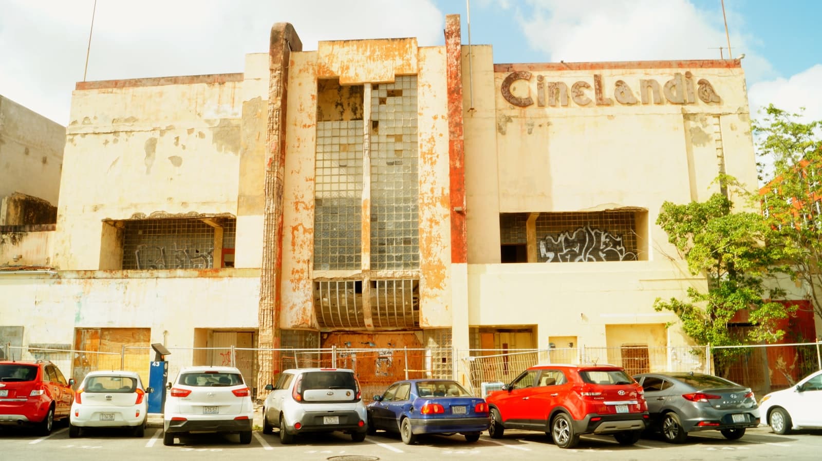 Willemstad — a building with cars parked in front of it