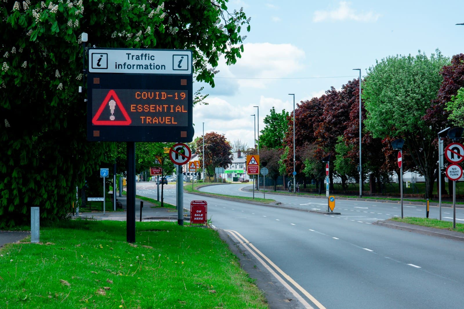 Wolverhampton — red and black road sign